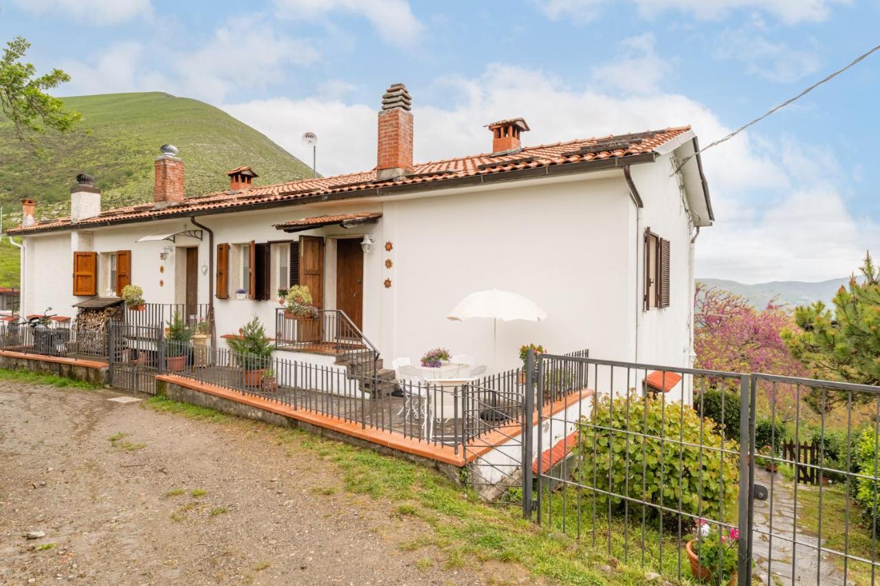 Sassi Scritti - Acero Montano Appartement Montefegatesi Buitenkant foto